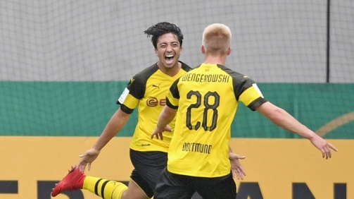 Pherai bejubelt sein Tor gegen die Bayern im Endspiel um die A-Jugend-Meisterschaft
