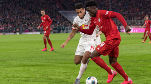 imago images - Tyler Adams (l.) in a duel with Bayern Munich's Alphonso Davies (r.)