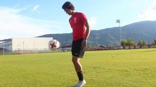 © FK Sarajevo: Saß für FK Sarajevo bislang einmal auf der Bank - trainiert aber fest mit den Profis: Rijad Sadiku