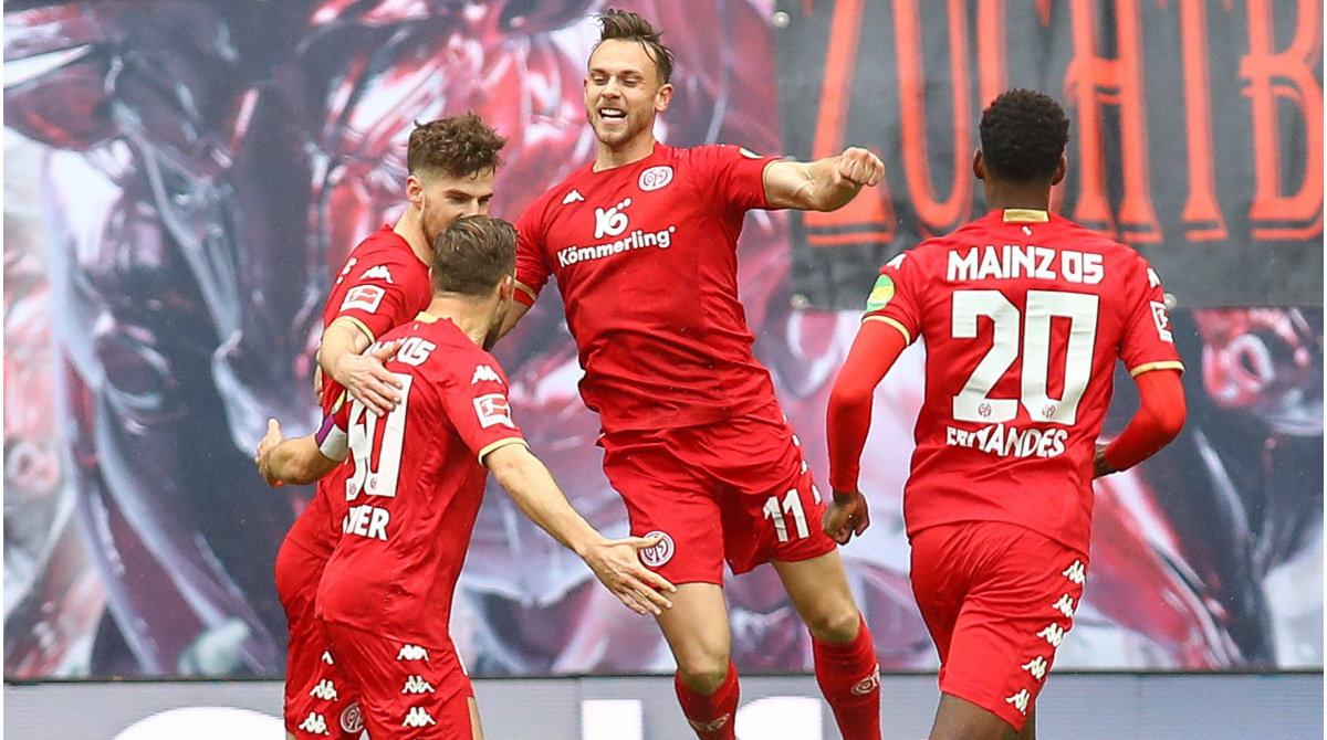 Bundesliga: Mainz doesn't give Leipzig a chance, Bayer wins at Schalke