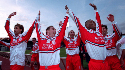 Die Aufstiegsmannschaft von Energie Cottbus in der Saison 1999/2000