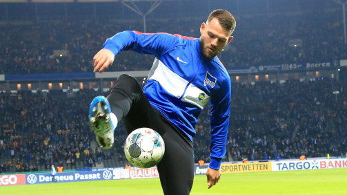 Eduard Löwen lief für Hertha BSC, den FC Augsburg, VfL Bochum und 1. FC Nürnberg 78-mal in der Bundesliga auf und kam dabei auf sieben Tore und acht Vorlagen 