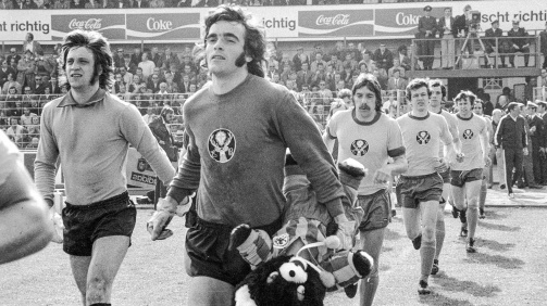 Eintracht Braunschweig 1973 mit dem Jägermeister auf der Brust gegen Hannover 96