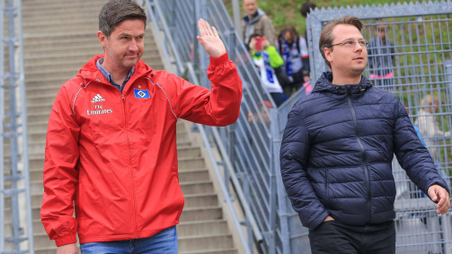 Sommer 2018 in Hamburg: Der damalige HSV-Sportvorstand Ralf Becker (l.) mit Kaderplaner Johannes Spors