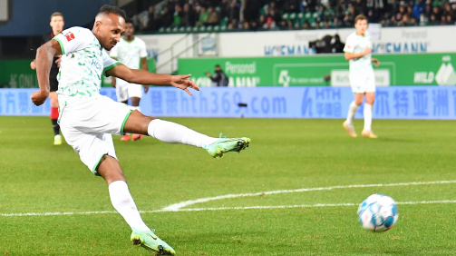 Julian Green in action for Greuther Fürth
