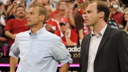Chefcoach Jürgen Klinsmann (l.) und Teammanager Christian Nerlinger gingen beim FC Bayern gemeinsam in die Saison 2008/09 – der frühere Bundestrainer musste nach 43 Partien wieder gehen 