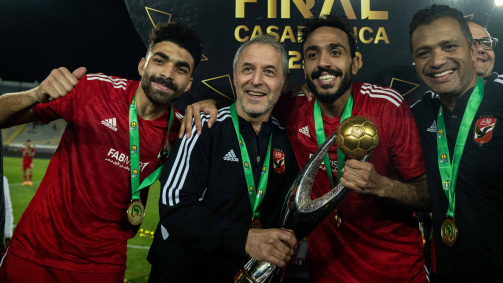 Marcel Koller feiert den Sieg in der CAF-Champions-League