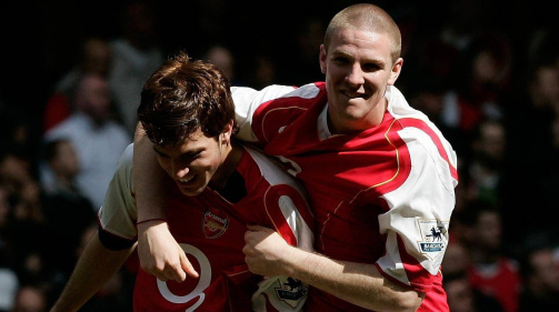 Philippe Senderos (r.) und Cesc Fàbregas 2005 im Trikot des FC Arsenal
