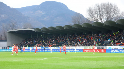 © imago - Mit Bergpanorama: Das Drusus-Stadion des FC Südtirol in Bozen