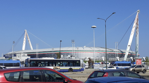 © SpearMaker619 - Juventus' Allianz Stadium: Das modernste Stadion Italiens